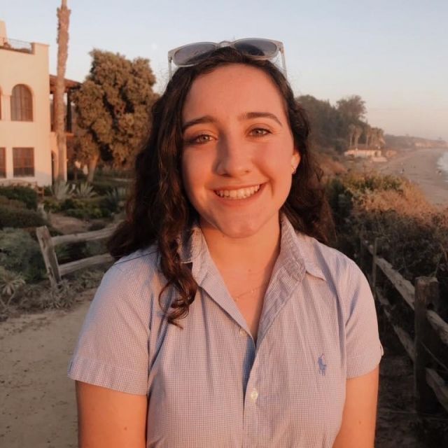 alessandra valdivia headshot