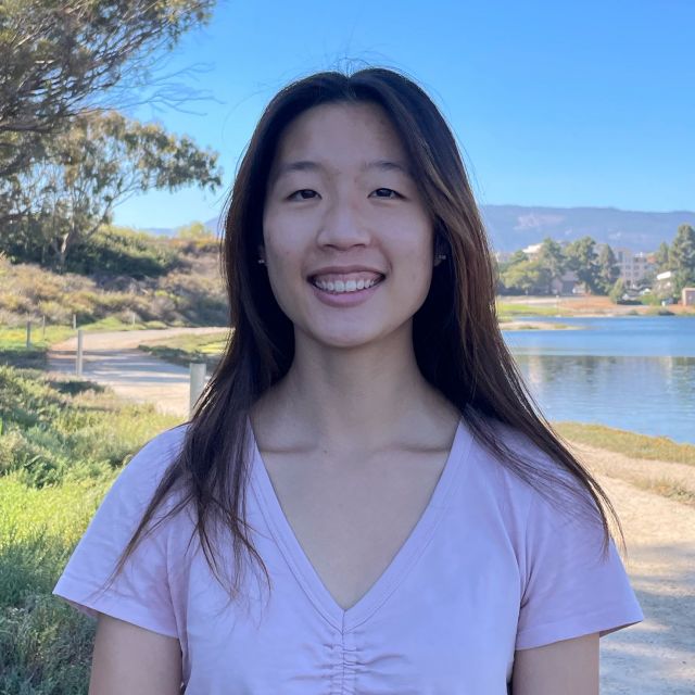 headshot of victoria yang